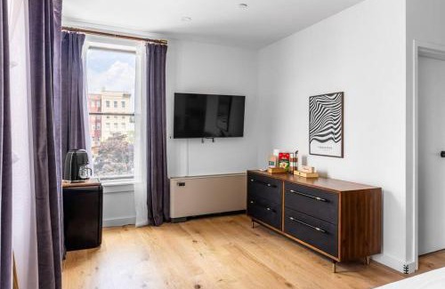Bangor Apartamento | Canal View, DTWN Bangor, Steps to great Restaurants, Room # 210