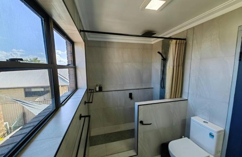 Newport Casa | Canal view getaway in Newport