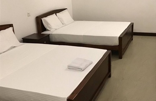 Ginigathena Casa | Canalside Villa & Guest House