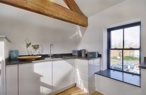 Retford Cabaña | CANALSIDE WHARF, family friendly in Retford