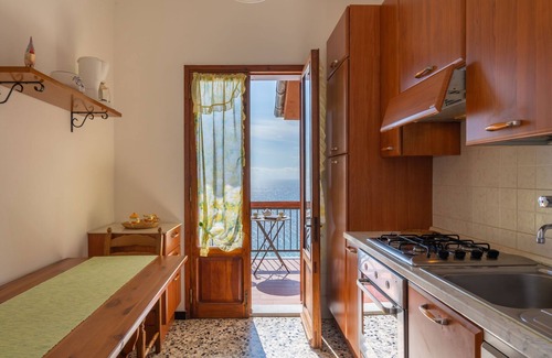 Ventimiglia Apartamento | Canarda by Interhome