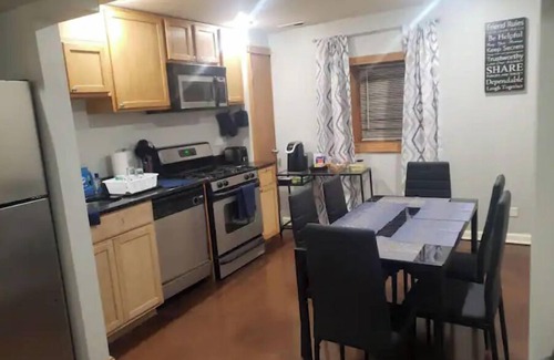 Canaryville Condominio | Canaryville & Chill, 10 min from Downtown & Beach