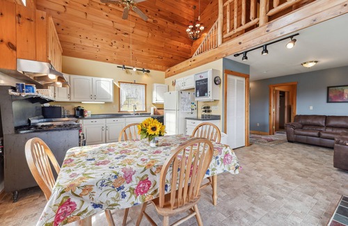 Canaseraga Casa | Canaseraga 'Malarkey' Home - 5 Mi to Skiing!
