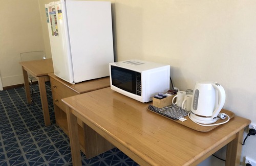 Lyneham Hotel | Canberra Lyneham Motor Inn
