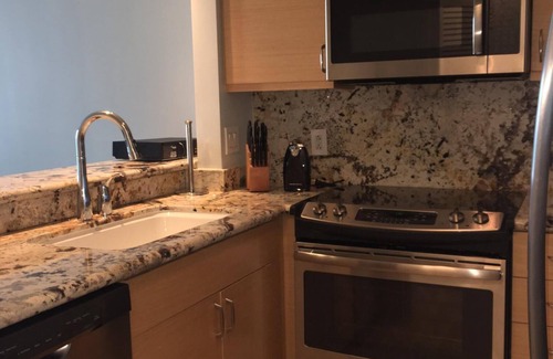 Key Biscayne Condominio | Key Biscayne Ritz OCEAN FRONT 1 BDR JUNE SPECIAL 3RD night free !!