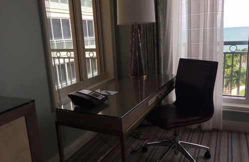 Key Biscayne Condominio | Key Biscayne Ritz OCEAN FRONT 1 BDR JUNE SPECIAL 3RD night free !!