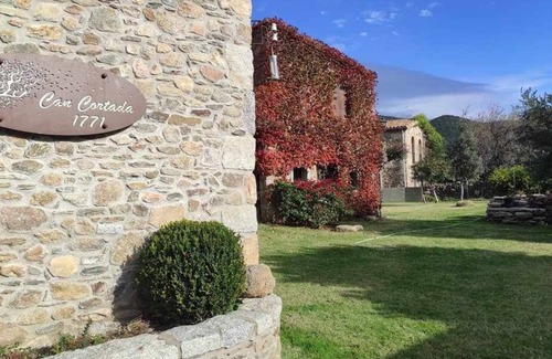 Cantallops Casa | Can Cortada 1771 - Casa rural entre viñedos
