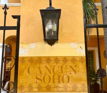 Alfredo V. Bonfil Cama Y Desayuno | Cancun-Soho