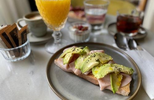 Distrito Central Cama Y Desayuno | CANDIL SUITE Realejo
