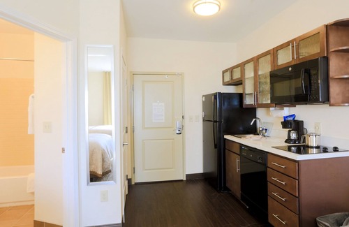 Auburn - Opelika Hotel | Candlewood Suites Auburn by IHG