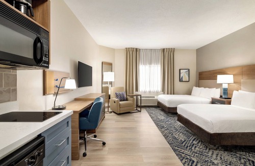 Boise Hotel | Candlewood Suites Boise - Towne Square by IHG