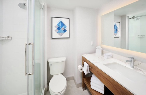Burlington Hotel | Candlewood Suites Burlington Conference Centre by IHG