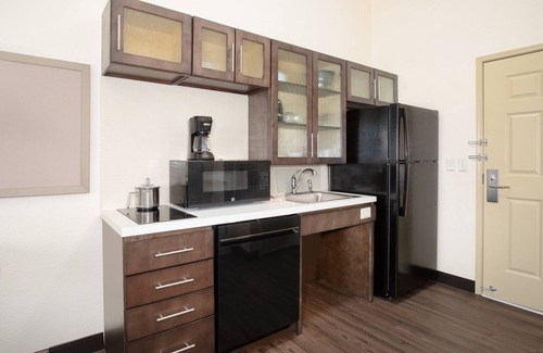 Cheyenne Hotel | Candlewood Suites Cheyenne by IHG