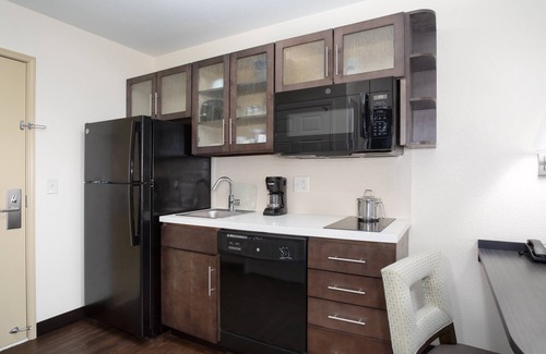 Cheyenne Hotel | Candlewood Suites Cheyenne by IHG