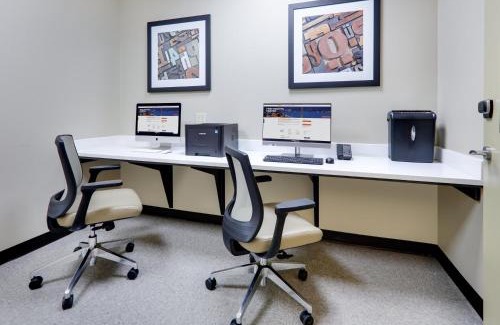 Farmers Branch Hotel | Candlewood Suites Dallas NW - Farmers Branch by IHG