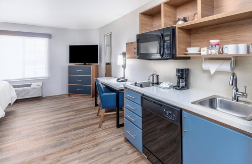 Brighton Hotel | Candlewood Suites Denver Northeast - Brighton by IHG