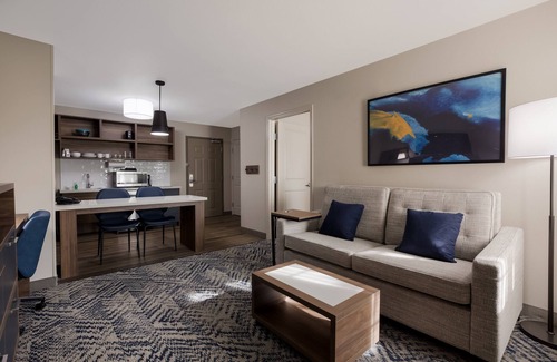 Lafayette Hotel | Candlewood Suites Lafayette - River Ranch by IHG