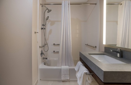 Lafayette Hotel | Candlewood Suites Lafayette - River Ranch by IHG