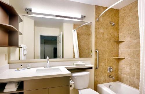 Plano Hotel | Candlewood Suites Plano East by IHG