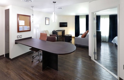 Juriquilla Hotel | Candlewood Suites Queretaro Juriquilla by IHG