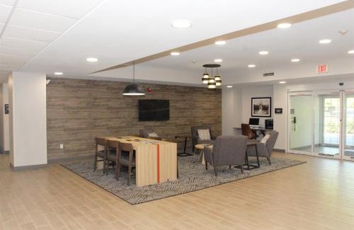 Tallahassee Hotel | Candlewood Suites Tallahassee by IHG