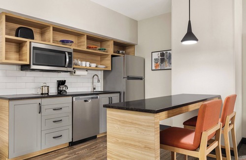 Skyland Park Hotel | Candlewood Suites Tuscaloosa by IHG
