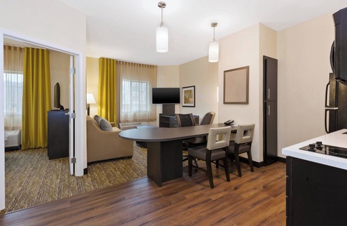 Strabane Hotel | Candlewood Suites Washington North by IHG