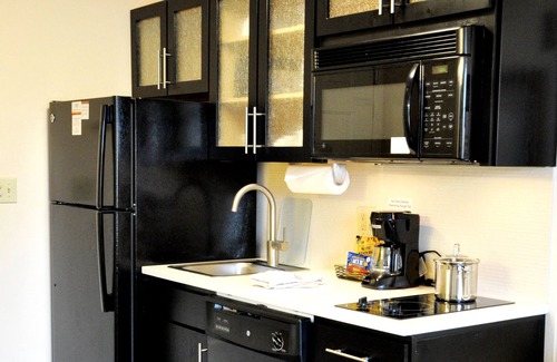Dulles Town Center Hotel | Candlewood Suites Washington Dulles Sterling by IHG
