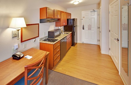 Williston Hotel | Candlewood Suites Williston by IHG