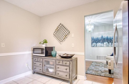 Southpoint Casa | ~Candy Apple Plush Pad Sleeps 10 Trains & Shops~