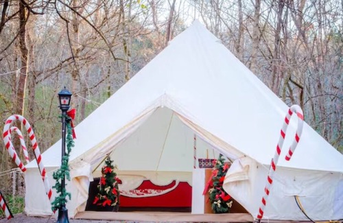 Columbia Alquiler De RV | Candy Cane Glamp Yurt in the Woods