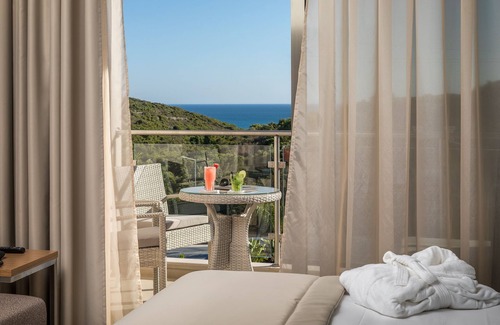 Lagoa Hotel | Caneiros Luxury House & Suites
