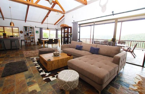 Bushman's River Mouth Apartamento | CANELA: Bespoke Safari River View