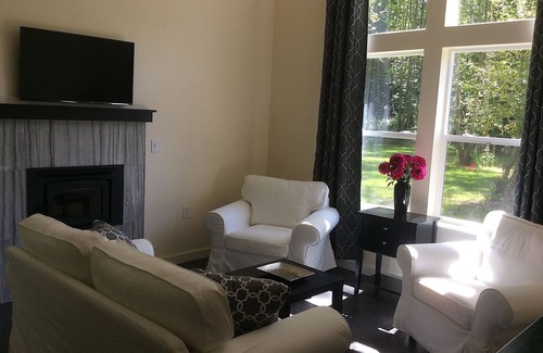 Langley Casa | SUITE DE MANZANA DE HUERTA CANFIELD