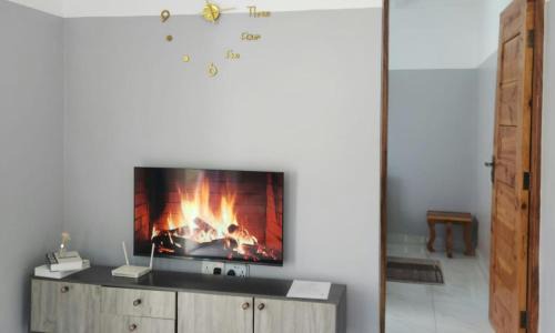 Kilifi Apartamento | Canna Lily 5 min walk from bofa road, baobab resort