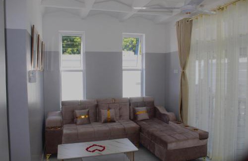 Kilifi Apartamento | Canna Lily 5 min walk from bofa road, baobab resort