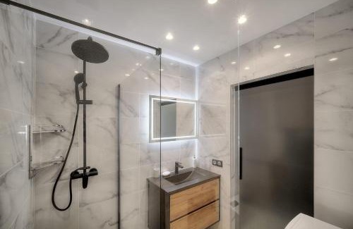 Cannes City Centre Apartamento | Cannes Luxury Rental - Stunning apartment with terrace to rent Grand Hotel