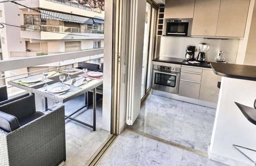 Pointe Croisette Apartamento | Cannes: Palm Beach area - 1 bedroom apartment - terrace, sea view