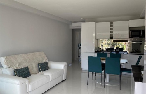 Pointe Croisette Apartamento | Cannes Pointe Croisette : superbe logement vue mer