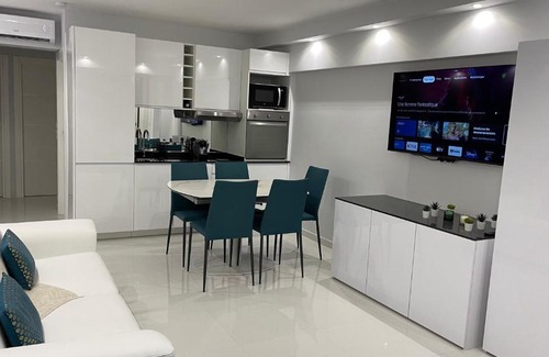 Pointe Croisette Apartamento | Cannes Pointe Croisette : superbe logement vue mer