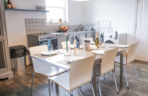 Limavady Casa | CANNING COTTAGE, with a garden in Limavady