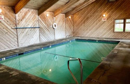 Tolovana Park Casa | Cannon Beach Condo Ocean Views ! Close to Beach!