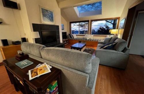 Tolovana Park Casa | Cannon Beach Condo Ocean Views ! Close to Beach!