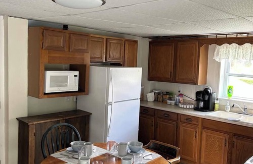 Rowlesburg Hotel | Cannon Hill Inn