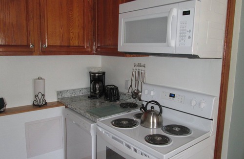 Franconia Condominio | Cannon Mountain, NH. Slope side ski condo. 1 minute to Mittersill chairlift