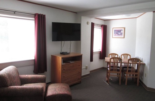 Franconia Condominio | Cannon Mountain, NH. Slope side ski condo. 1 minute to Mittersill chairlift