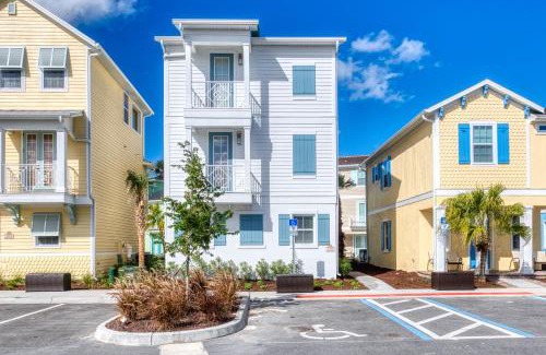 West Kissimmee Casa | Cannon Thunder Cottage With Private Hot Tub Near Disney With Margaritaville Resort & Island H2O Access - 3066Pi
