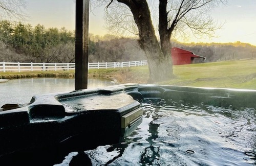 Decorah Cabina | Canoe Creek Lodge- 10 miles from Decorah