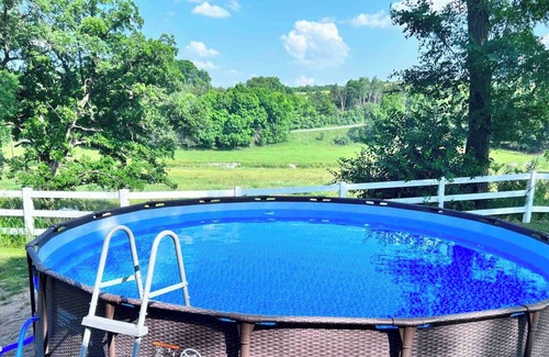 Decorah Cabina | Canoe Creek Lodge- 10 miles from Decorah