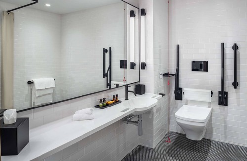 Tower Hill Hotel | Canopy by Hilton London City